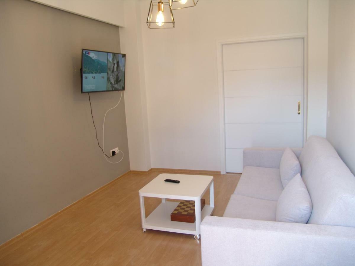 Grace Apartments Лутракі Екстер'єр фото